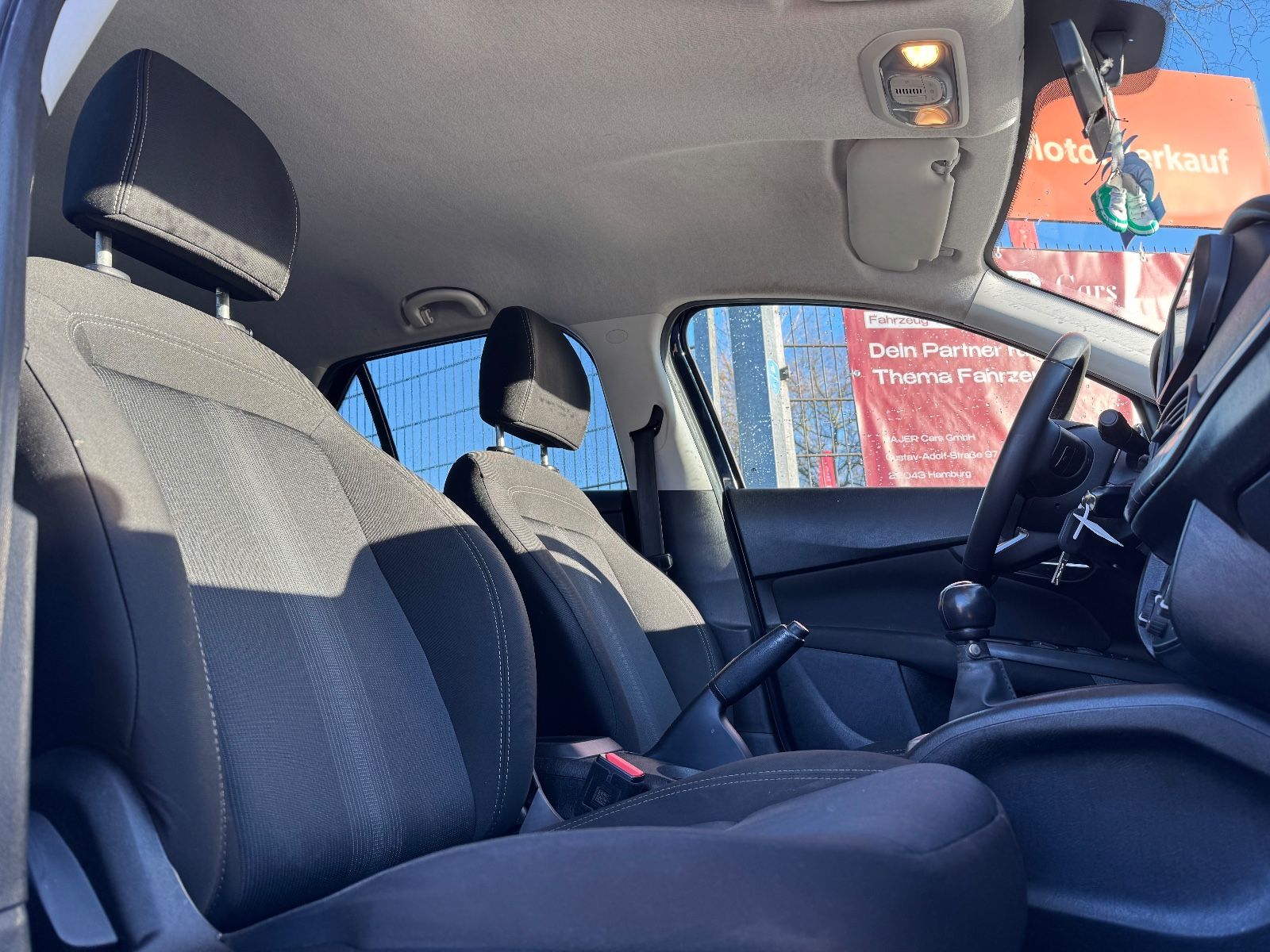 Fahrzeugabbildung Fiat Tipo 1.4 Easy*TEMPO*LED*KLIMA*SHZ*PDC*BT*DAB