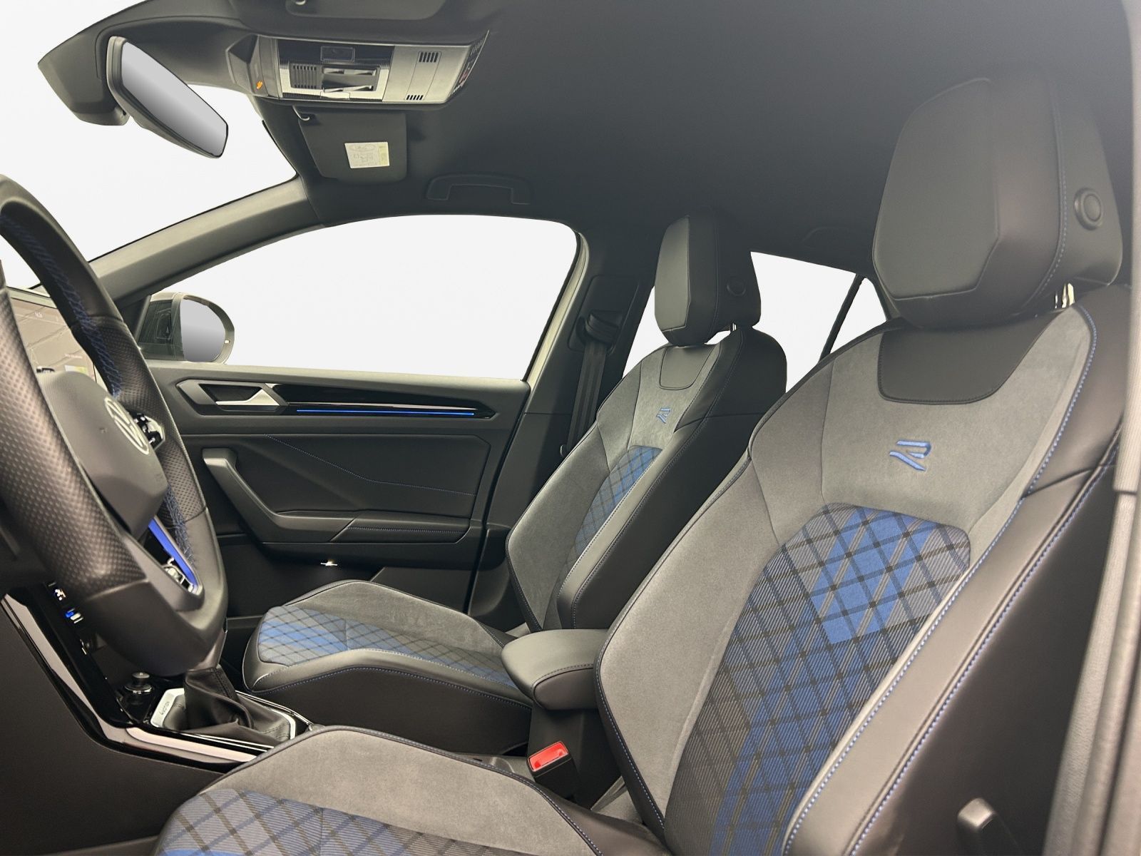 Volkswagen T-Roc - Bild 10