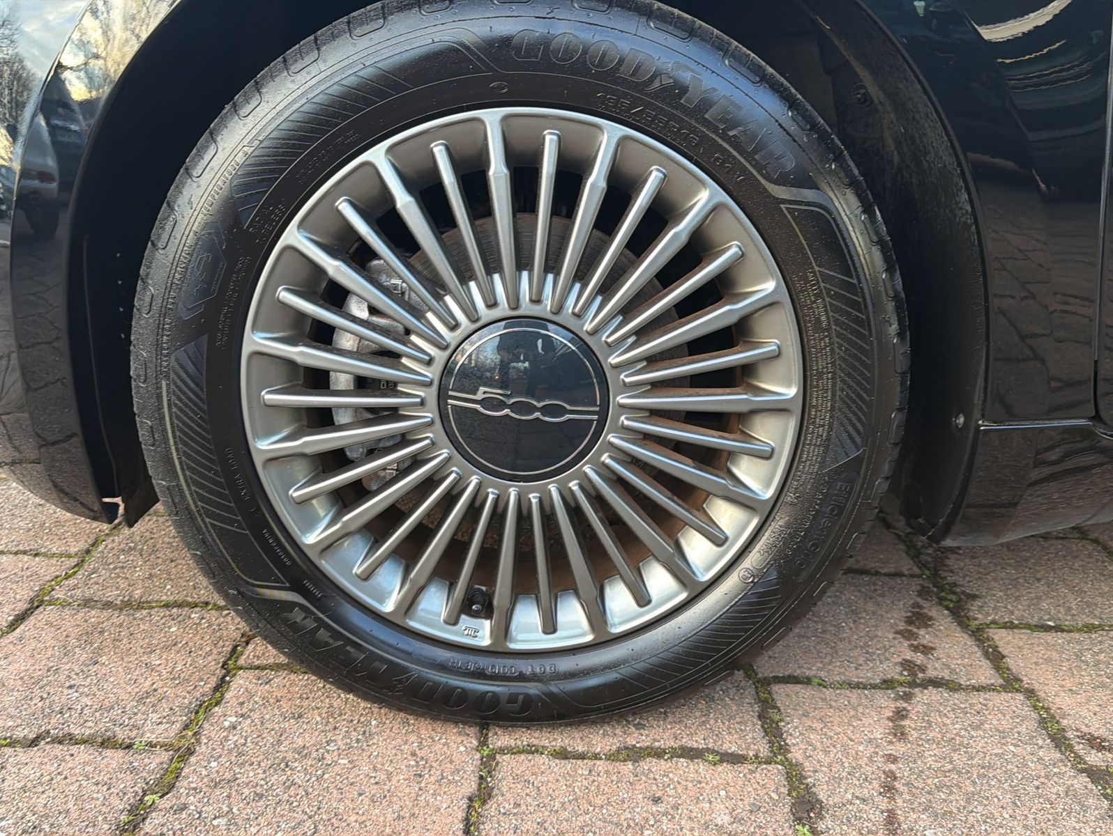 Fahrzeugabbildung Fiat 500 Icon