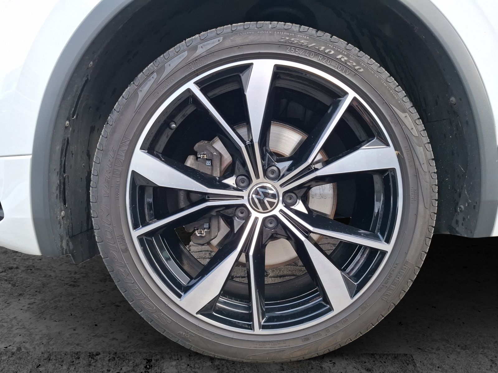 Fahrzeugabbildung Volkswagen Tiguan Allspace TDI R-Line DSG 4M Matrix Navi Pa