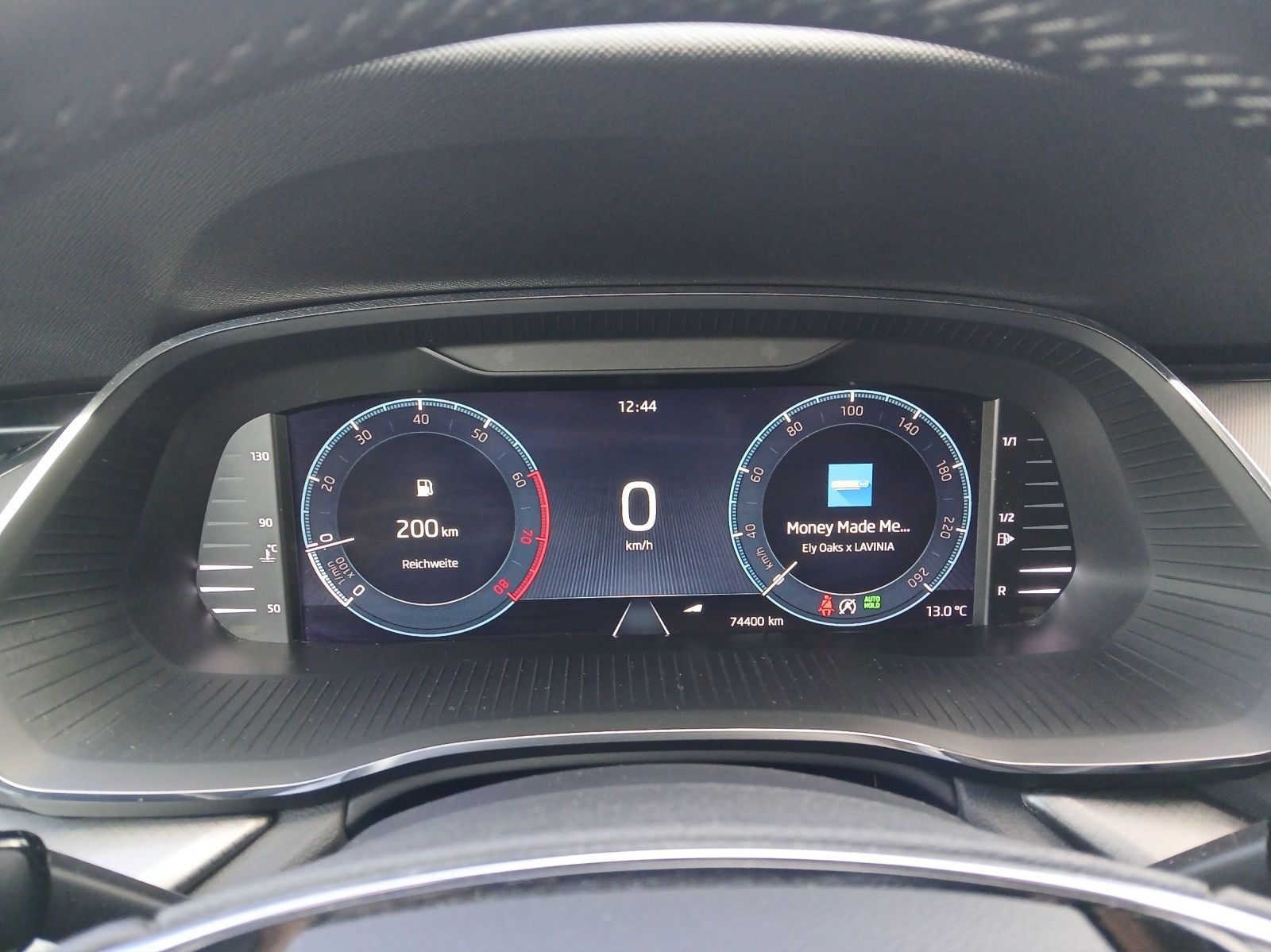 Fahrzeugabbildung SKODA Octavia Combi TSI Ambition LED Navi PDC SH LM