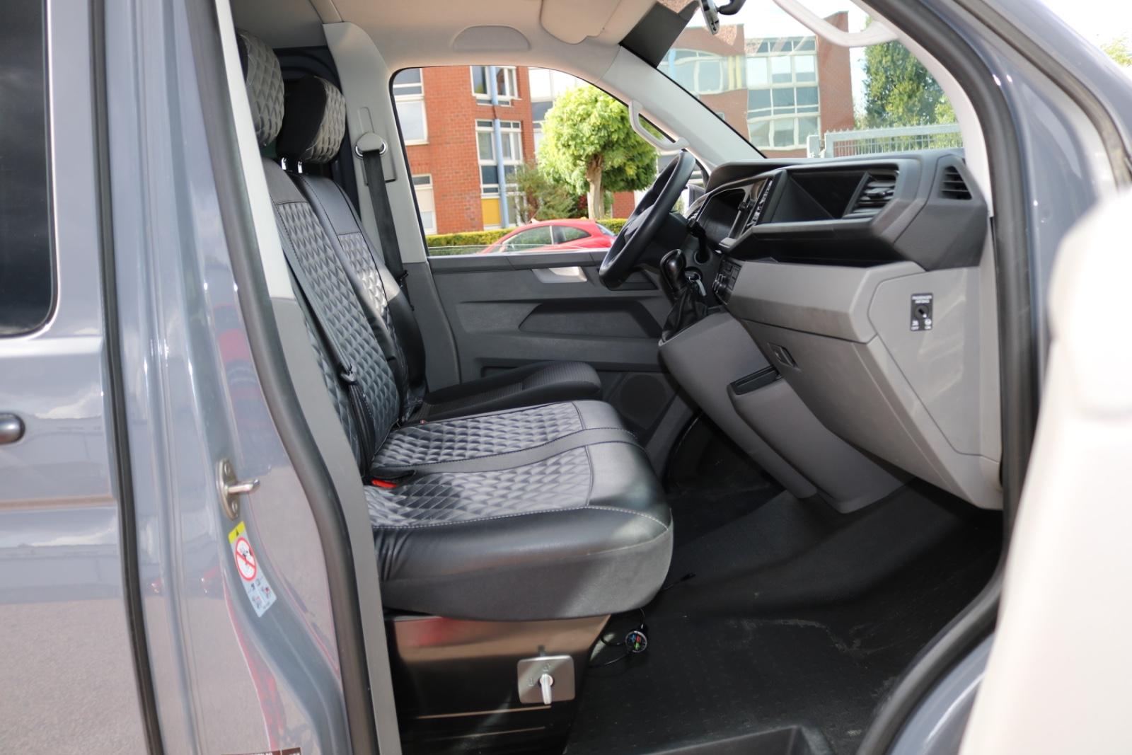 Volkswagen T6 Caravelle 2.0 TDI/9-SITZE/KAMERA/NAVI/AHK/PDC
