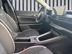 JEEP Avenger 1.2 e-Hybrid DCT Longitude LED+LM+PDC+AU