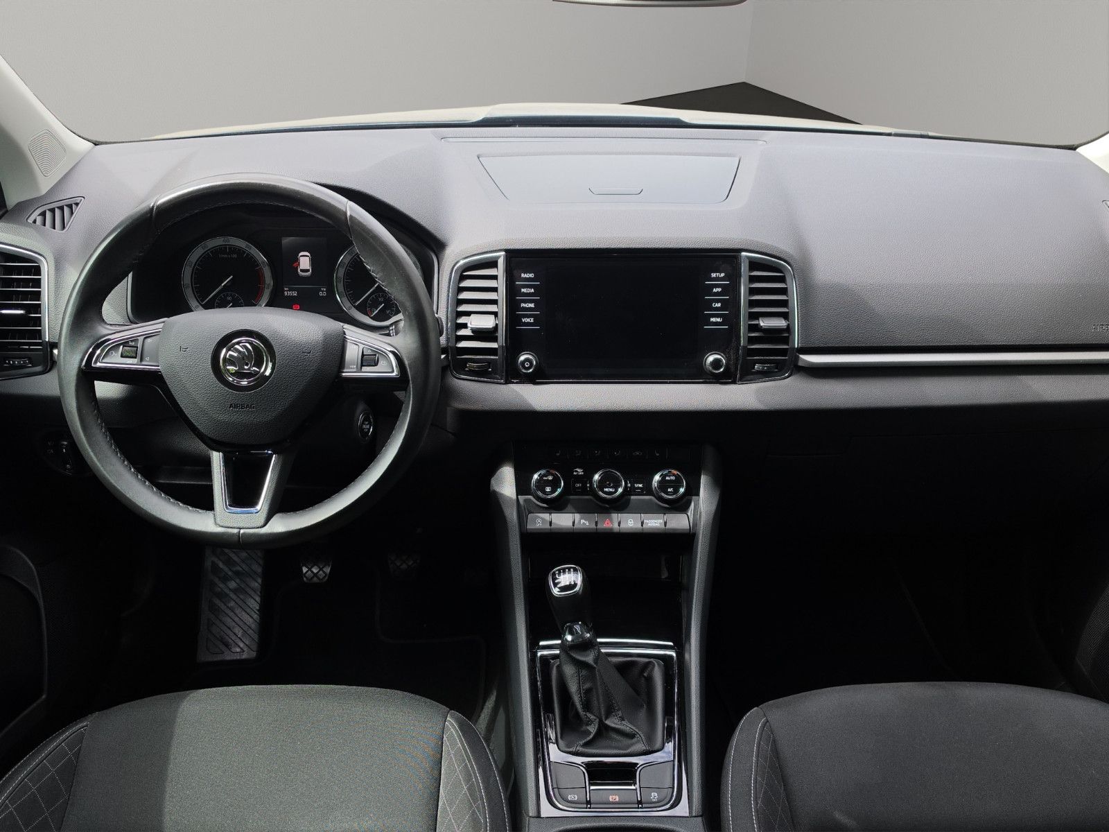 Fahrzeugabbildung SKODA Karoq Ambition Apple CarPlay
