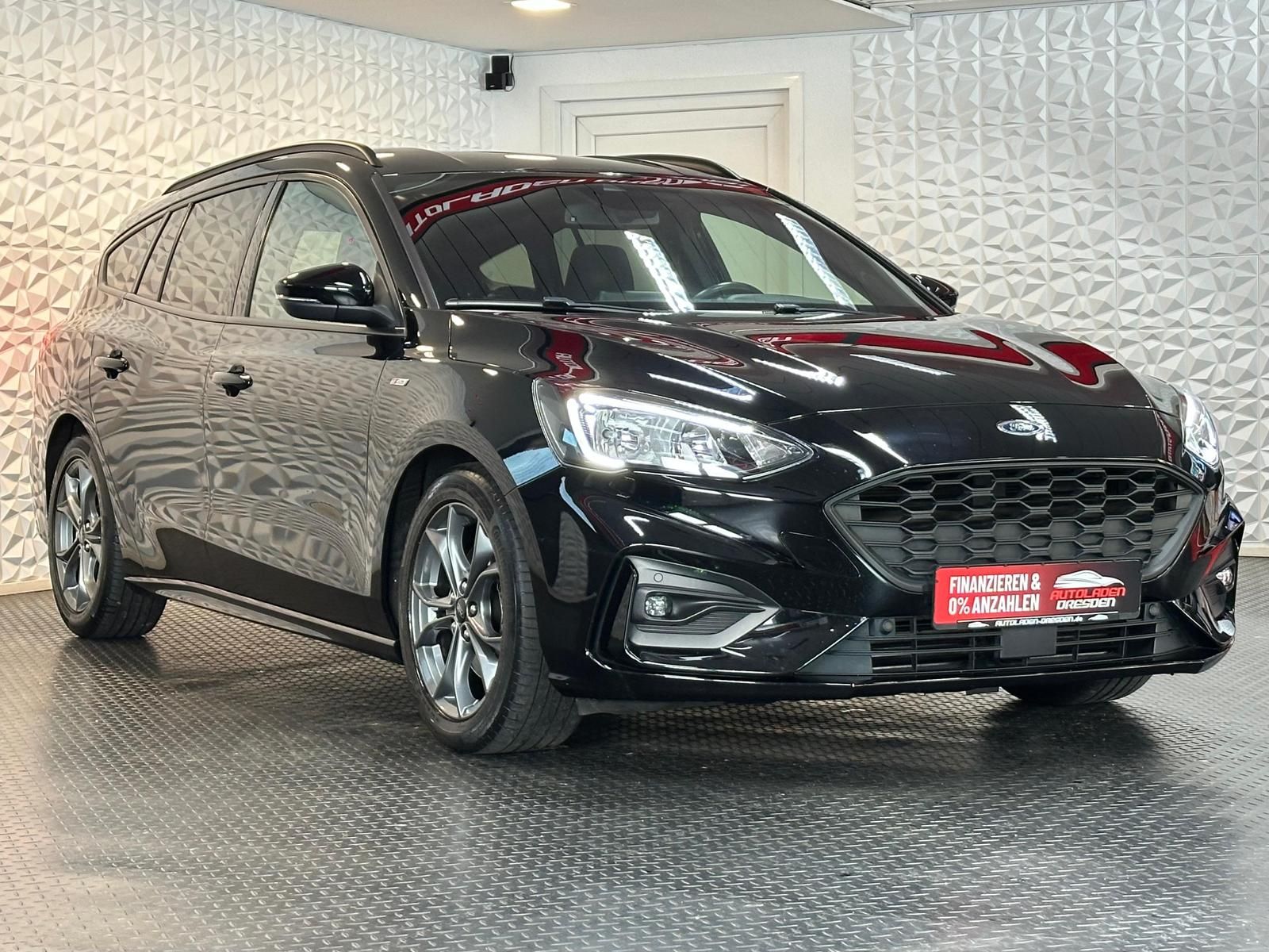 FORD Focus 1.0 EB ST LINE BLACK * SHZ#LF#FH#NAVI#TEMP - Image 2