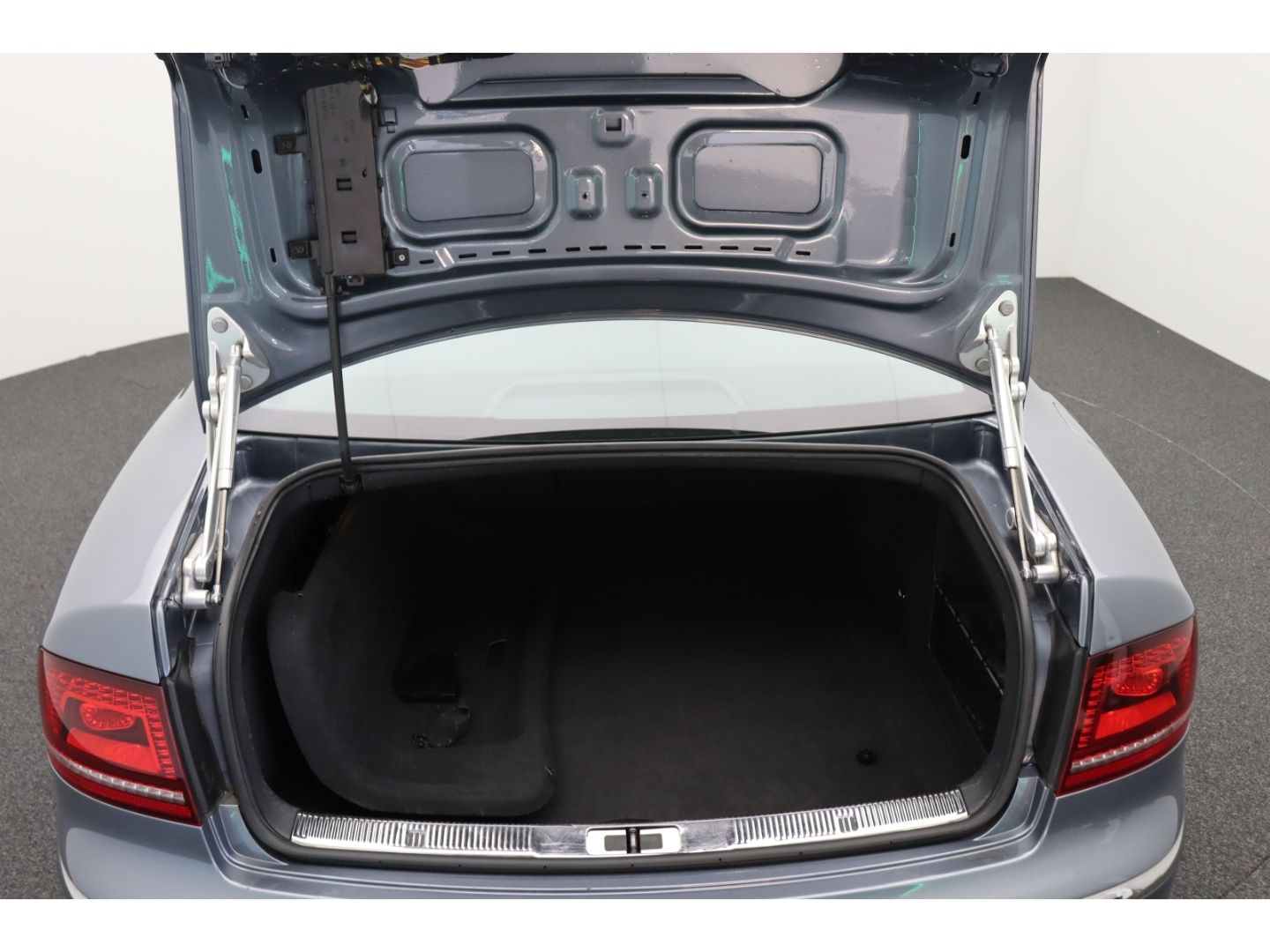 Fahrzeugabbildung Volkswagen Phaeton V6 TDI 4Motion ACC Pano Memory Leder