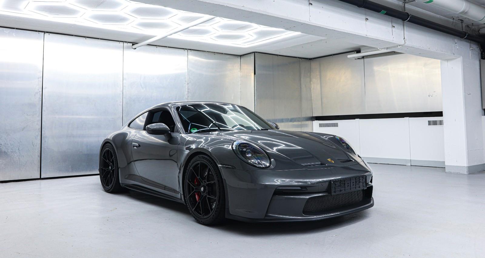 Porsche 992 GT3 Touring Lift Carbon Seats Matrix Bose