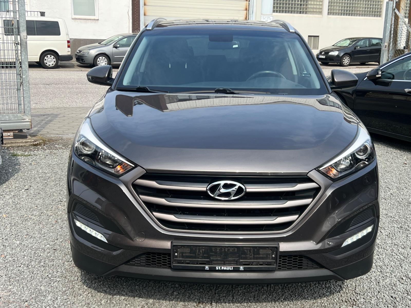 Hyundai Tucson blue Classic Navi Kamera Erste Hand