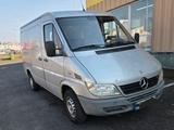 Mercedes-Benz Mercedes 311 CDI Kasten - Mercedes-Benz Sprinter aus 2005: Van