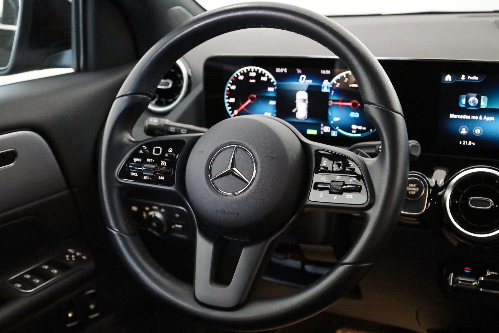 Fahrzeugabbildung Mercedes-Benz GLA 250e Style T.Leder,Navi,LED,Kamera,SH,Park P