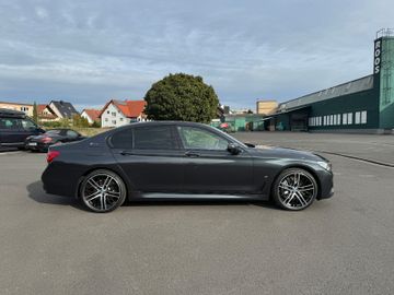 BMW 740 - 4