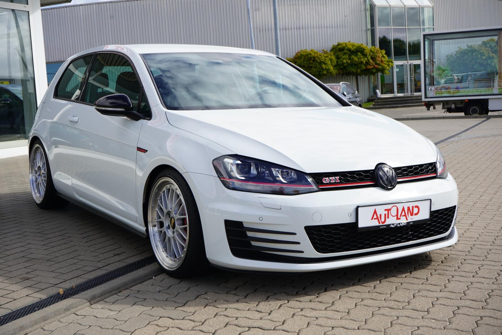 Volkswagen Golf VII 2.0 GTI Sitzheizung Klimaaut. PDC AHK