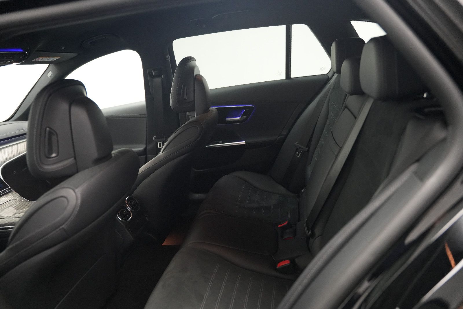 Fahrzeugabbildung Mercedes-Benz C 220d *AMG*Carbon*Ambiente*Kamera*AHK