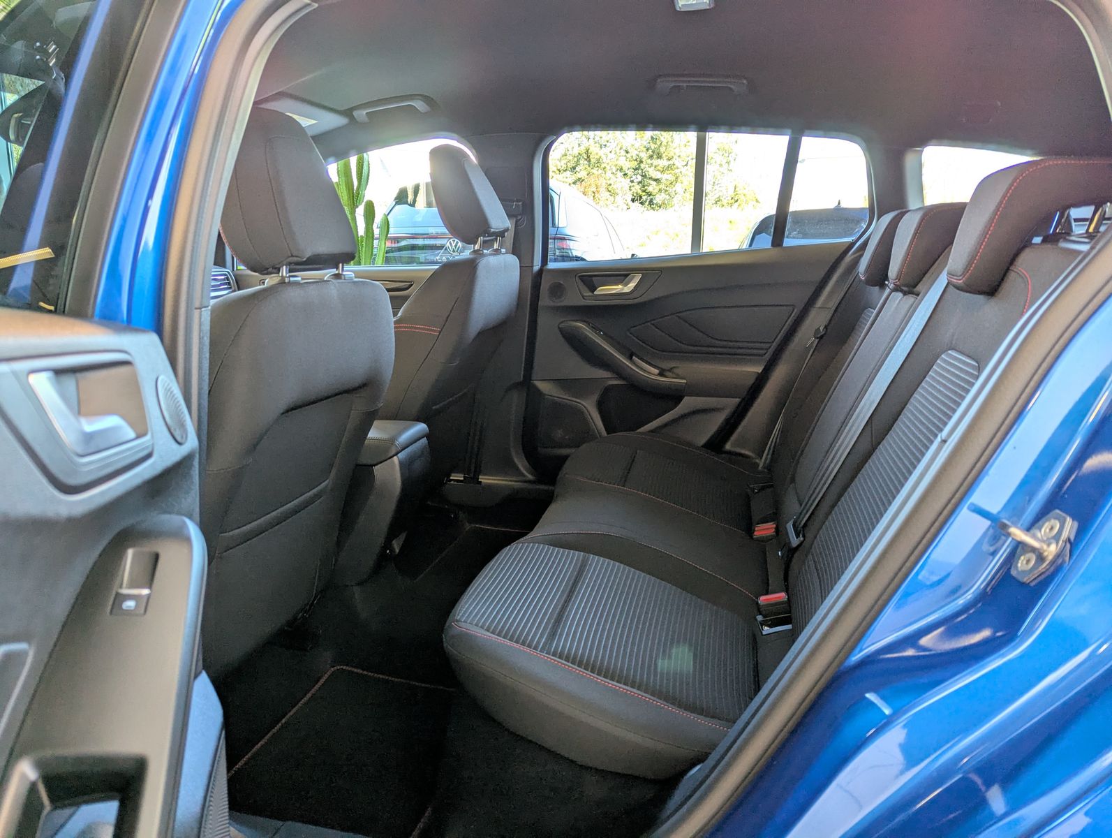 Fahrzeugabbildung Ford Focus 1.0 ST-Line X EB Matrix B&amp;O ACC Kamera 18"