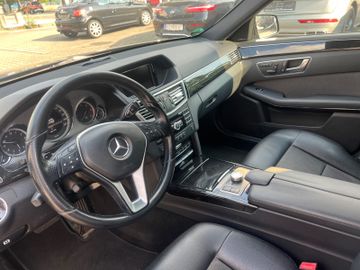 Mercedes E 220 - 10