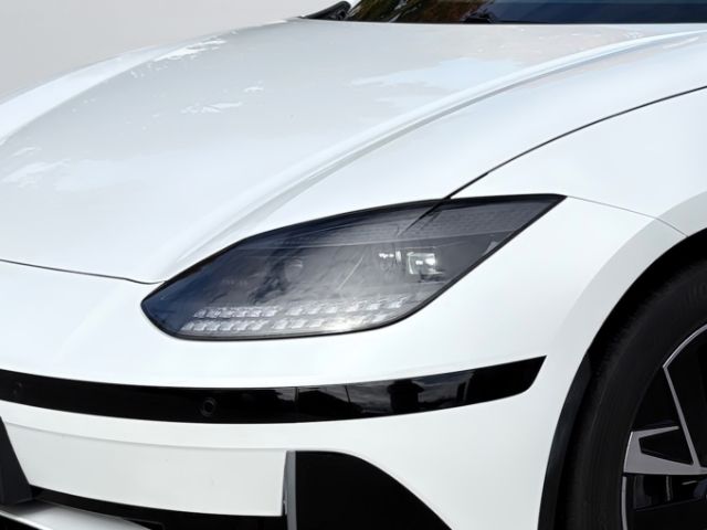Fahrzeugabbildung Hyundai IONIQ 6 TECHNIQ-Paket Heckantrieb 77.4kWh HUD Na