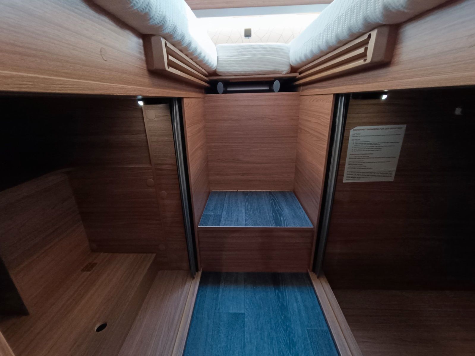 Fahrzeugabbildung Weinsberg CaraSuite 700 MEG Ford*Automatik*Xenon*Dachklima