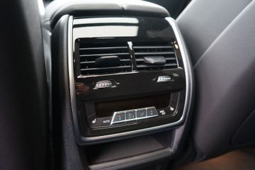 Fahrzeugabbildung BMW X6 xDrive 40 d M Sport NETTO EXPORT
