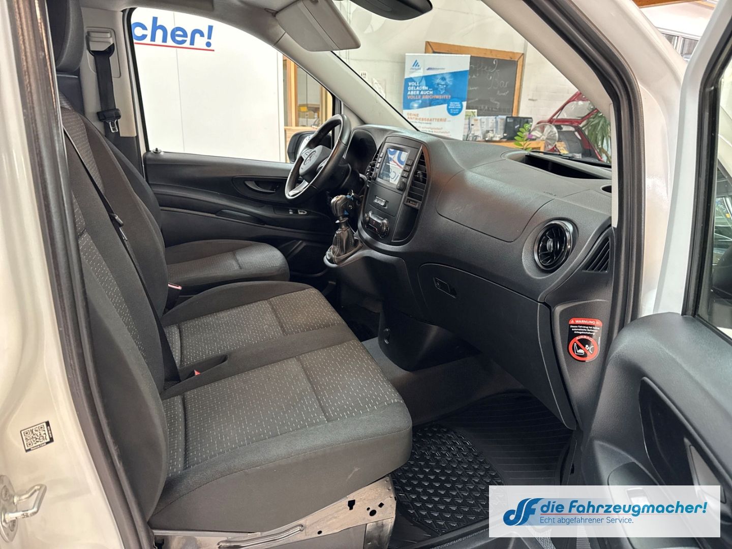 Fahrzeugabbildung Mercedes-Benz Vito Kasten 116 CDI RWD lang Navi DAB SHZ Rückfa