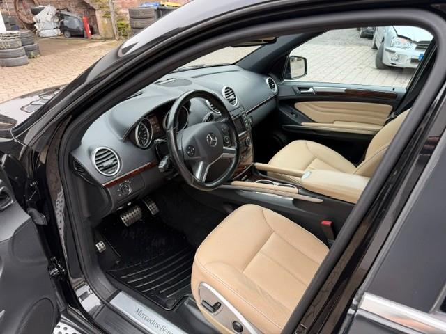 Mercedes-Benz ML 350  4MATIC Grand Edition