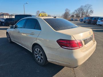 Mercedes E 200 - 4