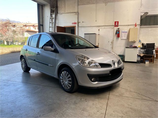 Renault Clio 1.2 16V 5 porte GPL neopatentati