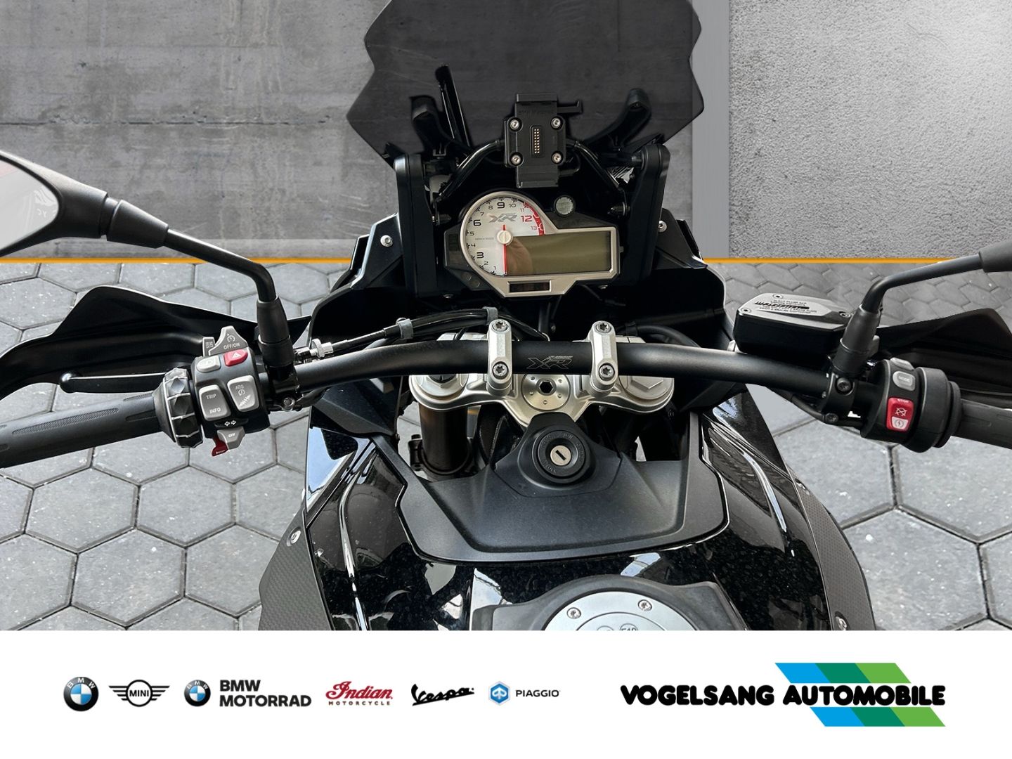 Fahrzeugabbildung BMW S 1000 XR Dynamik-Paket, Touring-Paket, Touring-
