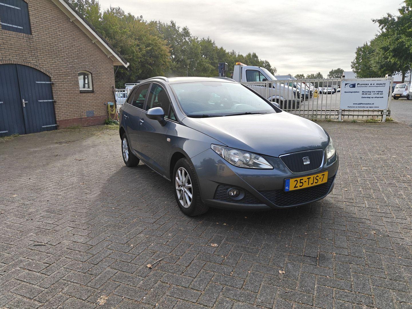Seat Ibiza 2012 — двигун 1.199 cm³, 75 HP (55kW)