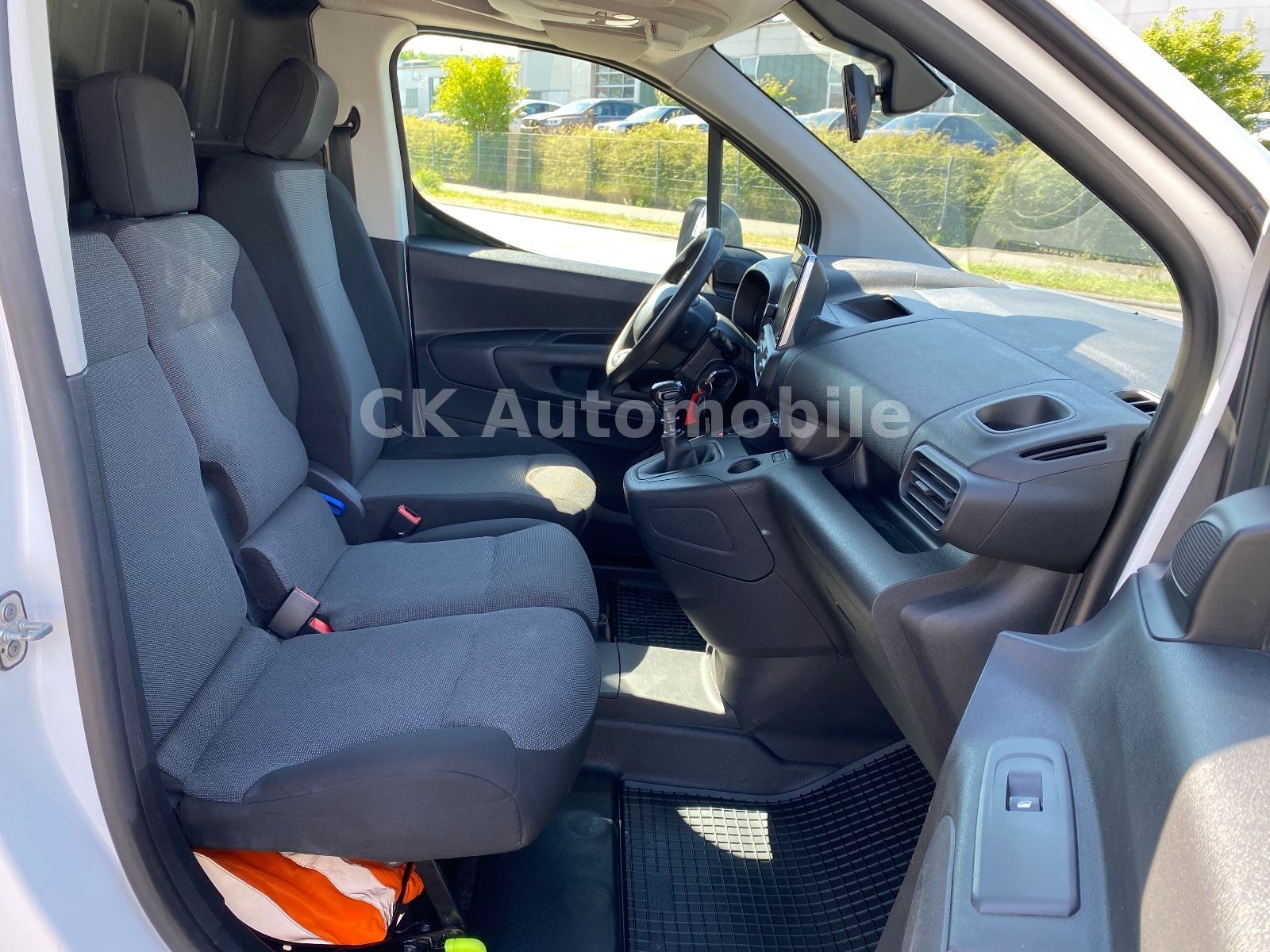 Fahrzeugabbildung Citroën Berlingo Kasten Driver XL/L2/Navi/Klima/Kamera
