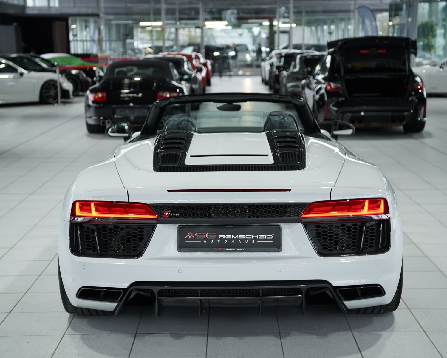 Audi R8