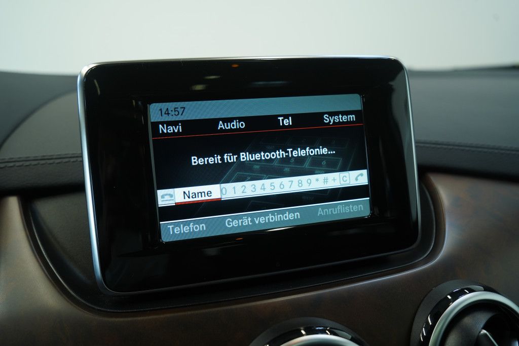 Mercedes Benz B 200
