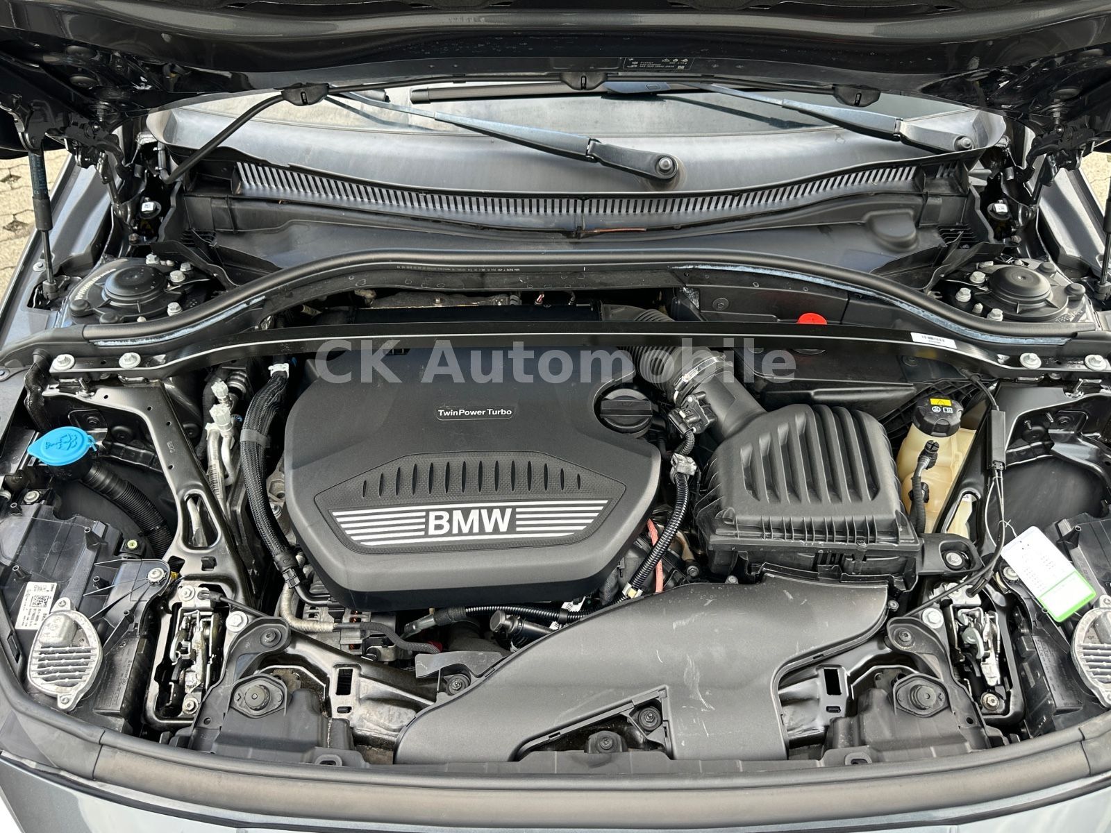 Fahrzeugabbildung BMW 118d M-Sport Shadow-Line/Navi/LED/PDC
