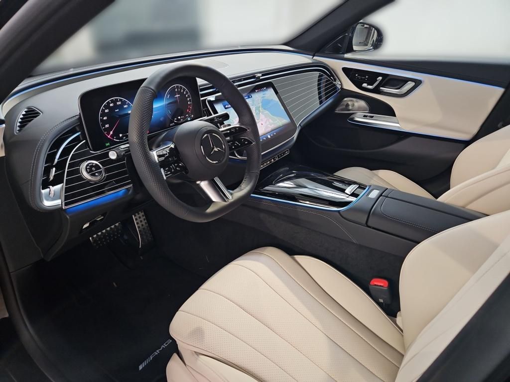 Fahrzeugabbildung Mercedes-Benz E 300 e 4M Limousine +AMG+NIGHT+AHK+WINTER+4D-SO
