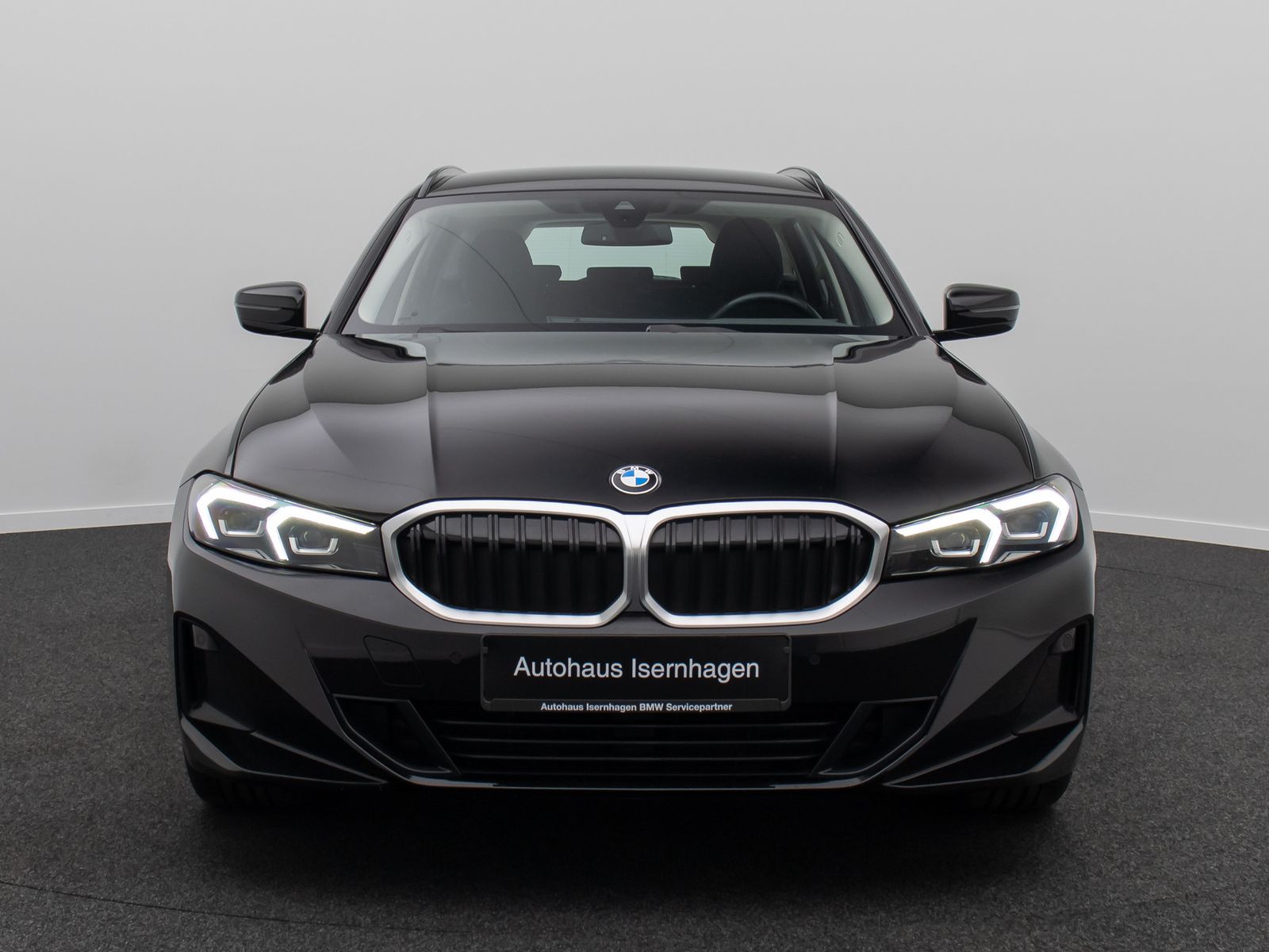 Fahrzeugabbildung BMW 320d GeschwindigReg AHK Widscreen Sport DAB