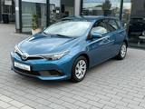 Toyota Auris Cool - Toyota Auris: Cool