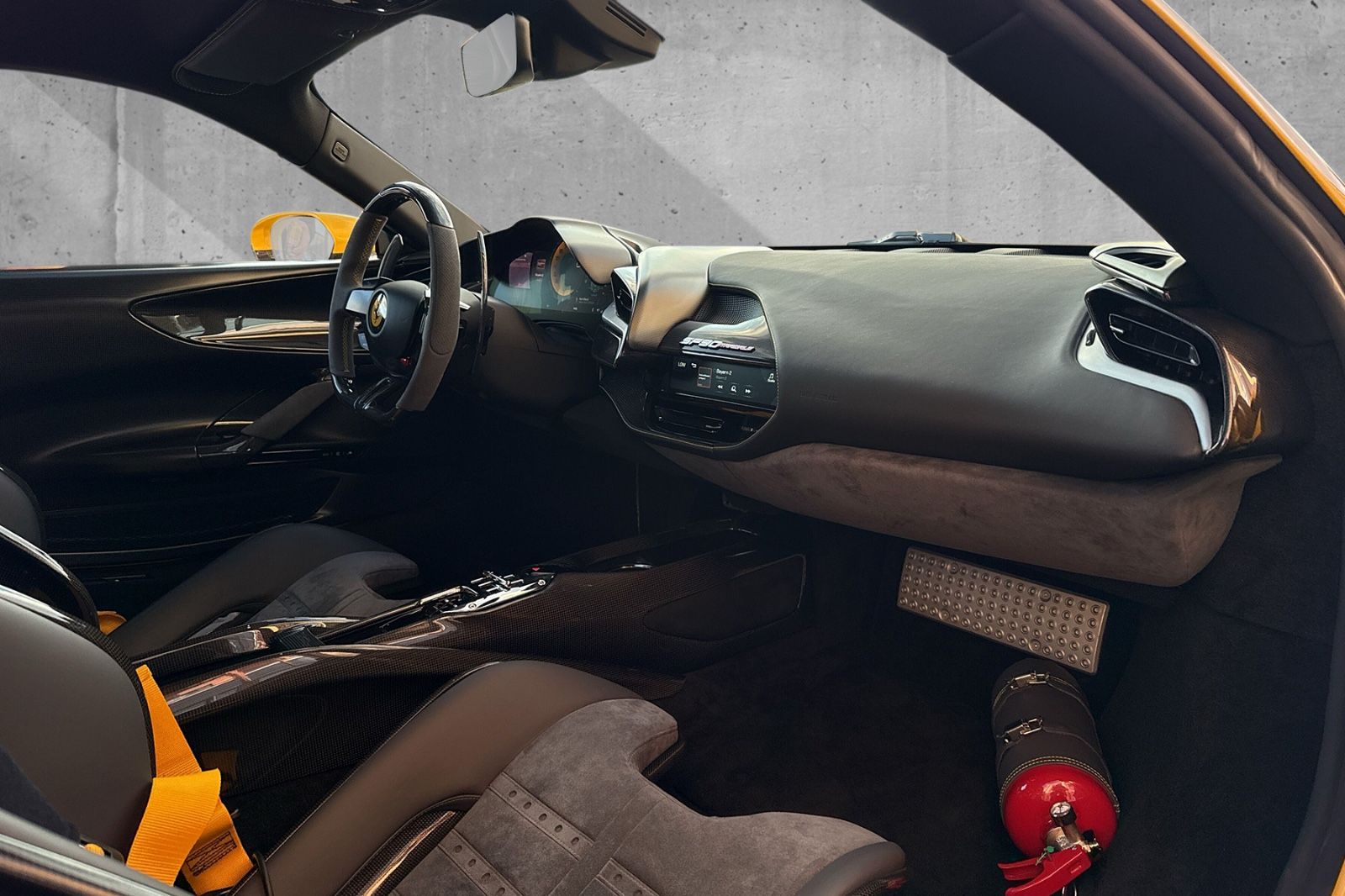 Fahrzeugabbildung Ferrari SF90*AssettoFiorano*VollCarbon*Atelier