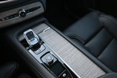 Fahrzeugabbildung Volvo XC90 Ultimate Dark B5 AWD *Massage*Pano*STHZ*AHK