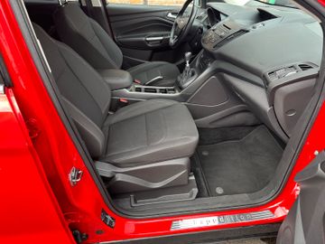 Ford Kuga - 8