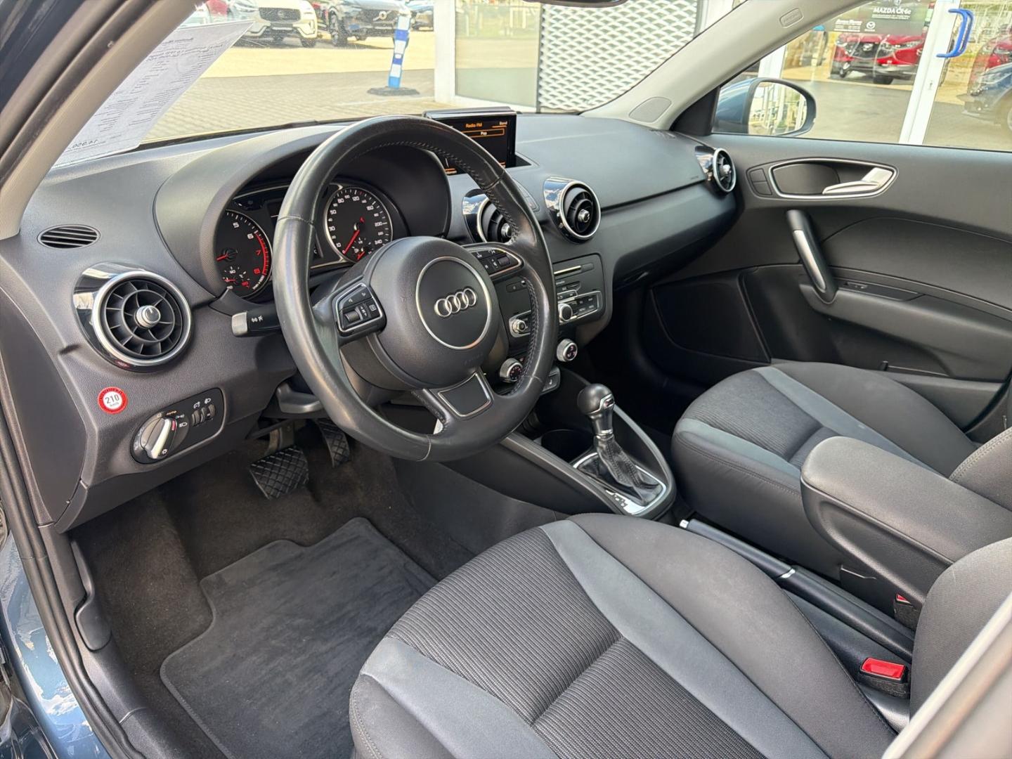 Audi A1 Sportback 1.0 TFSI design Navi Klimaautom SHZ