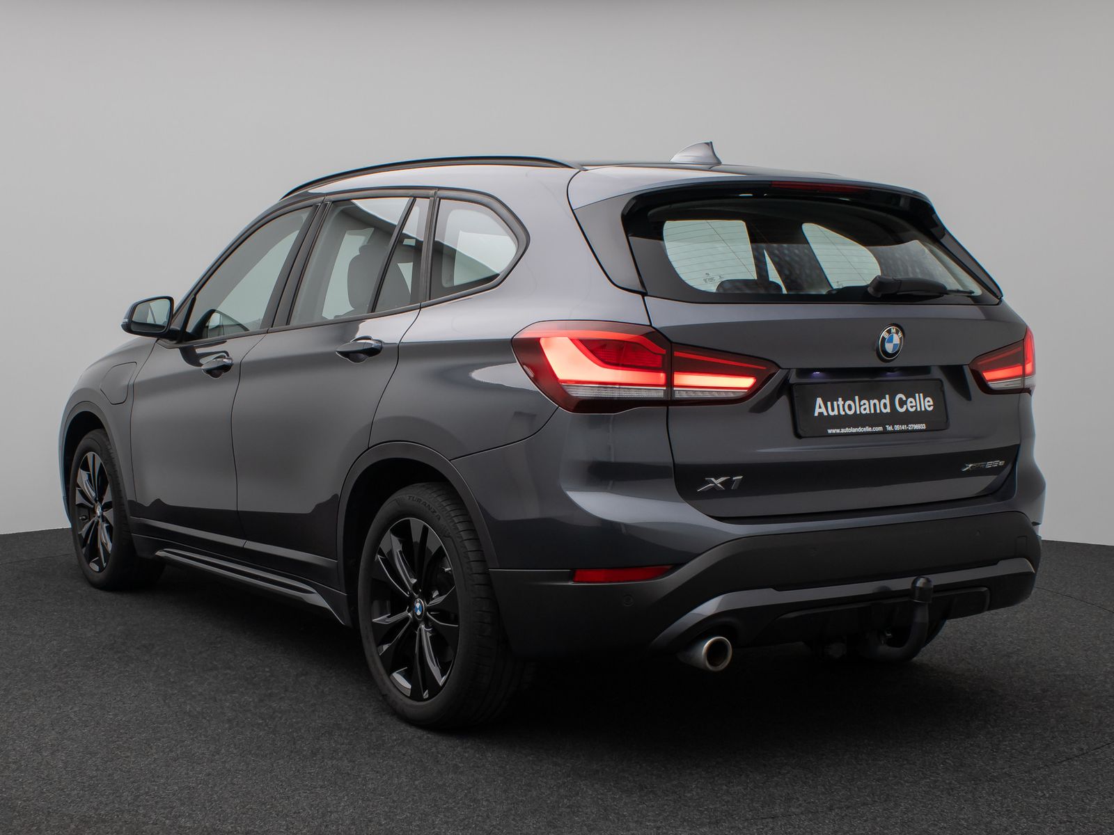 Fahrzeugabbildung BMW X1 xD25e SportLine Kamera HUD DAB HiFi AHK Alarm