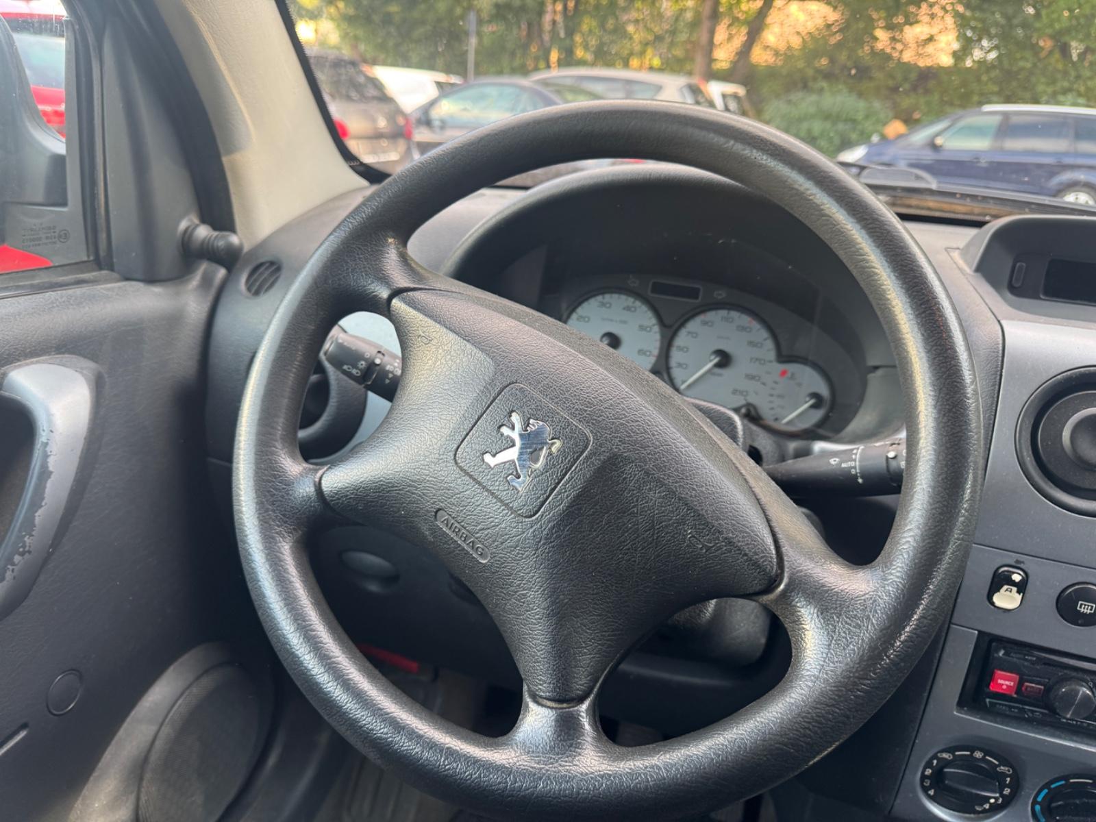 Peugeot Partner  1,6 Tendance Kombi TÜVbis 2028 TIPTOP