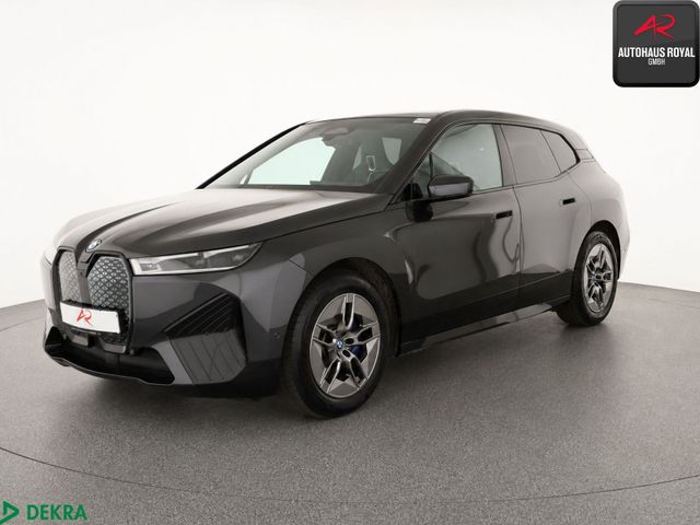 BMW iX xDrive40 SPORT SKYLOUNGE,360GRAD,HUD,KEYLESS