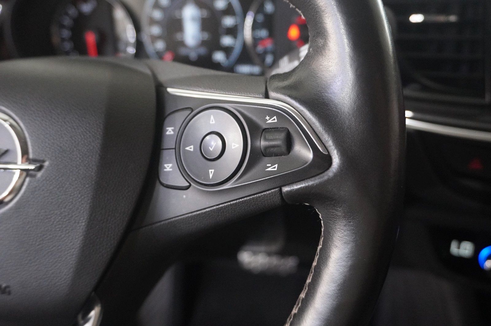 Fahrzeugabbildung Opel Insignia B GS 1.5T DYNAM. NAVI/LED/KAMERA/VIRTU.