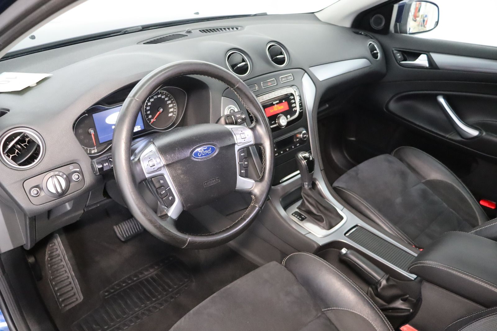 Fahrzeugabbildung Ford Mondeo Turnier 2.0i Titanium * Sitzhzg * Top