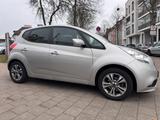 Kia Venga Dream Team*Navi*R-Cam*2.Hand*NUR 67.000 KM - silberne Kia Venga