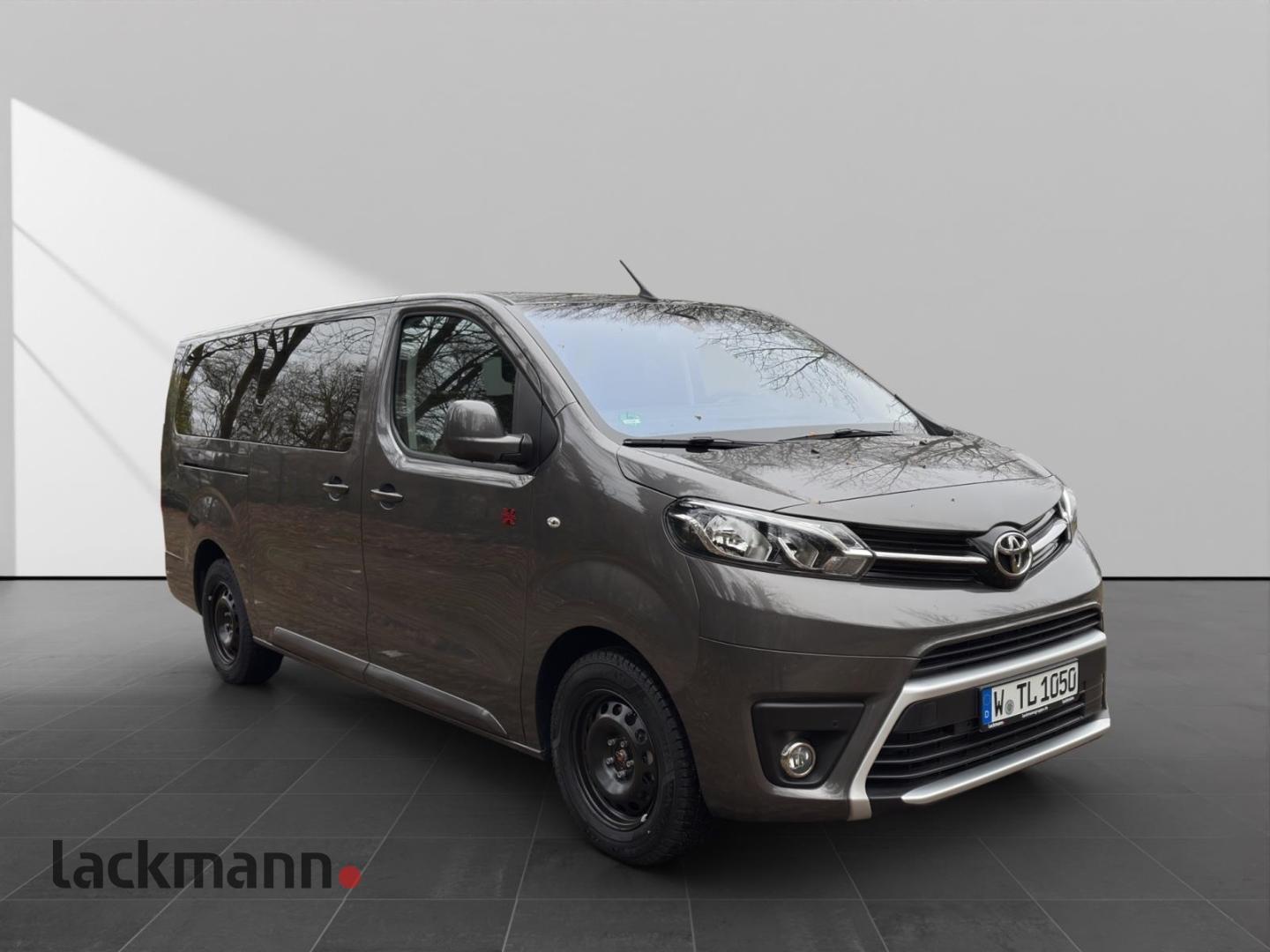 Toyota Proace 2.0 L2 4X4 Shuttle Comfort Verso 9 Sitzer