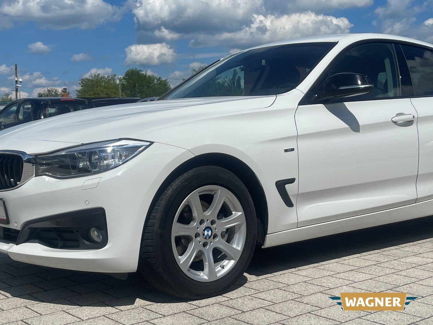 Fahrzeugabbildung BMW 320 Gran Turismo d xDrive Sport Sitzheizung