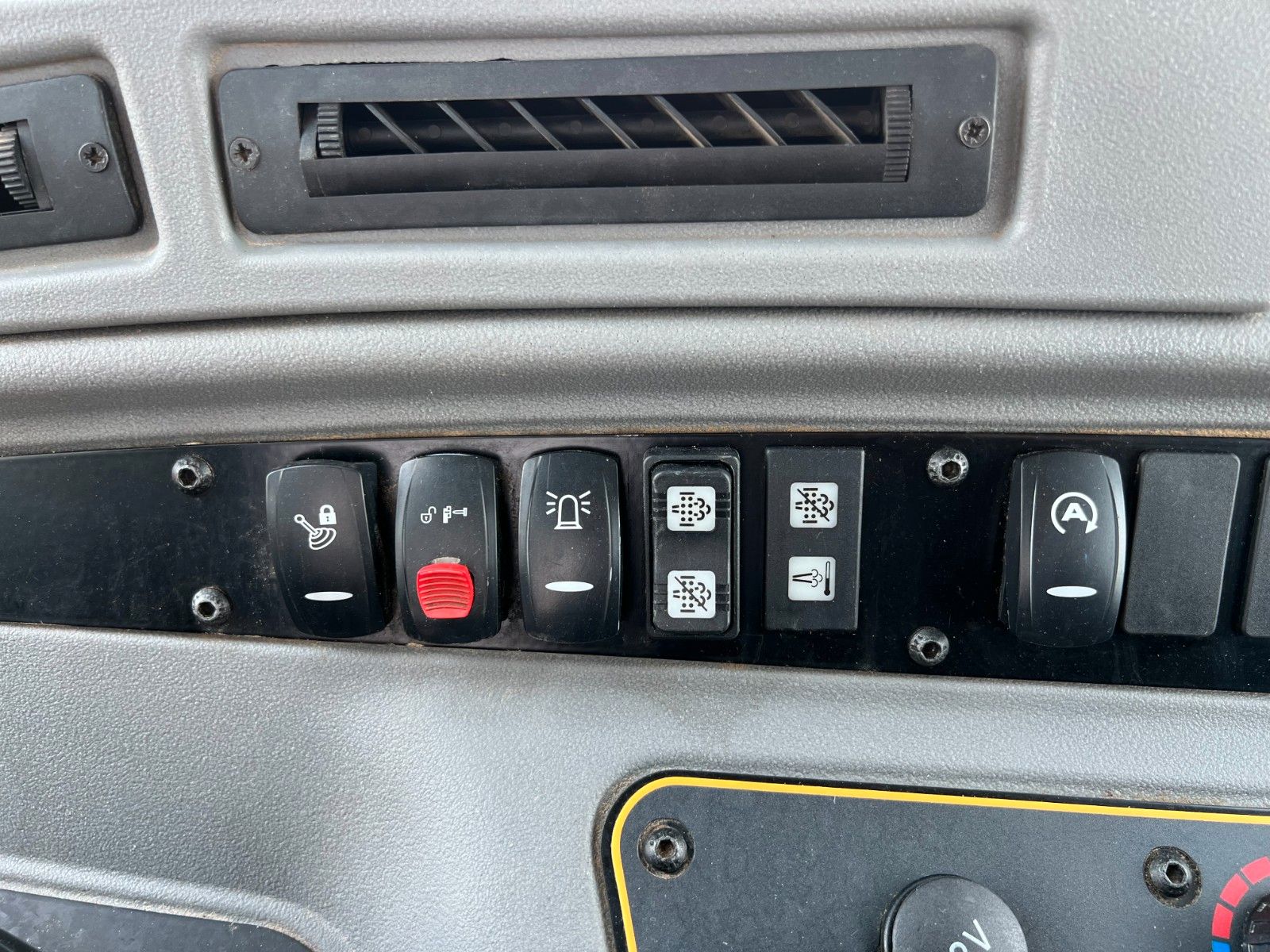 Fahrzeugabbildung JCB 409 SV / nur 2.496h / Klima Klappschaufel Gabel