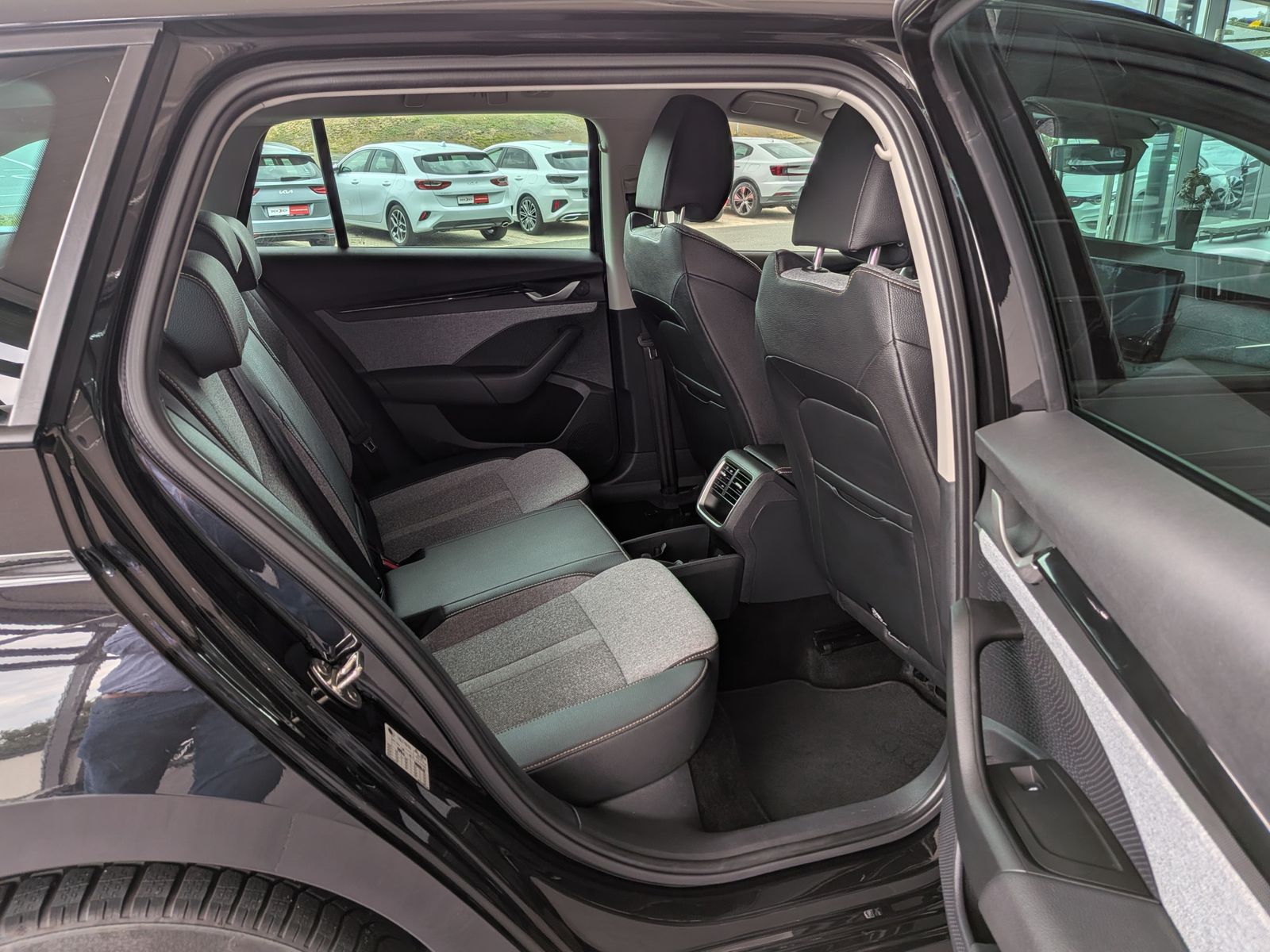 Fahrzeugabbildung SKODA Octavia 1.5TSI mHEV DSG ACC Style AHK 17" 5J-Gar