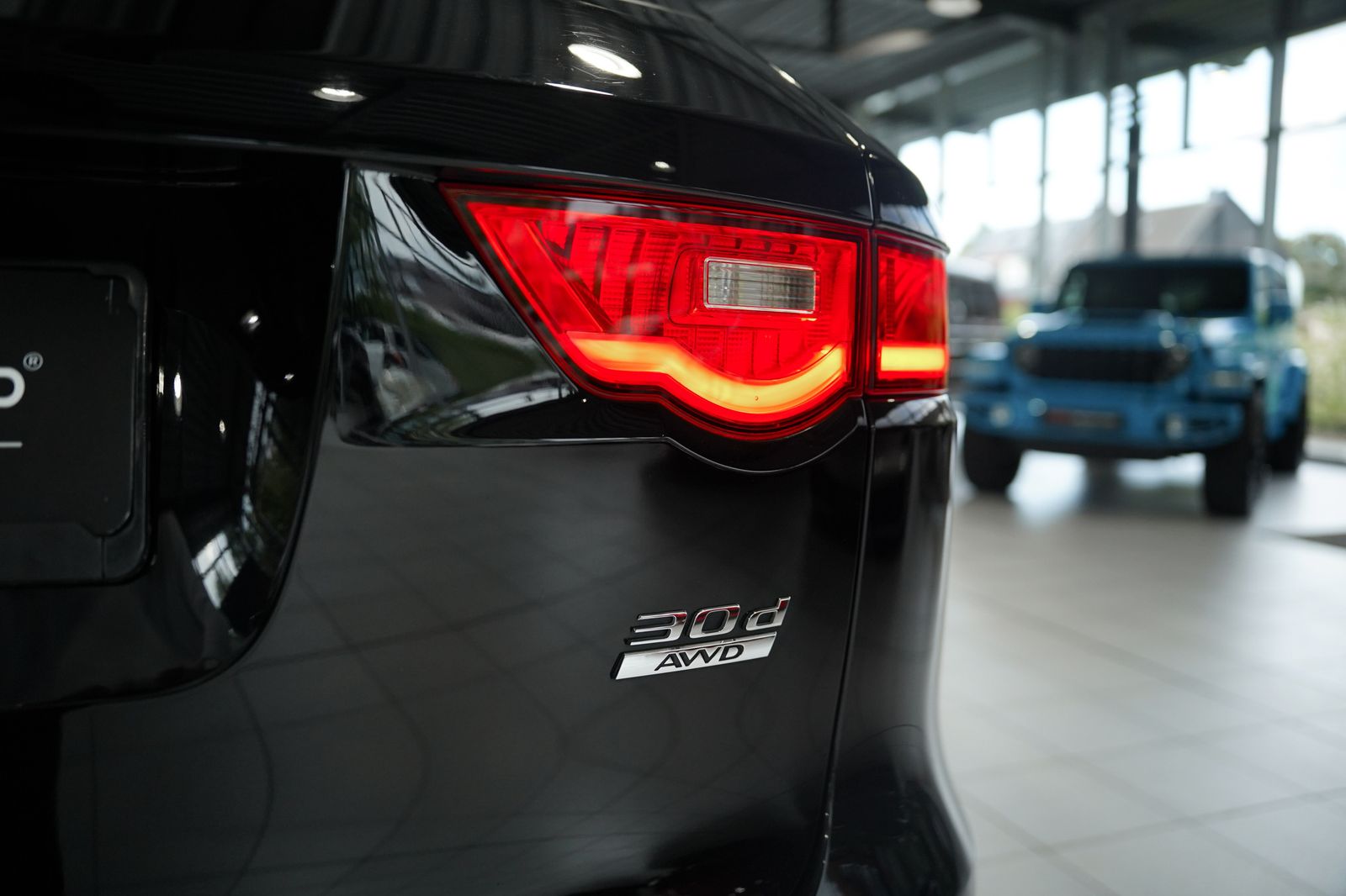 Jaguar F Pace